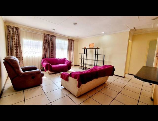 2 BEDROOM TOWNHOUSE FOR SALE IN VERWOERDPARK